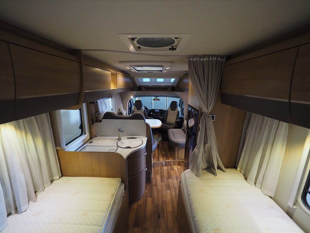 Hymer T 668 CL Bianco Line Låga Långbäddar I AUT I 3850kg 2015