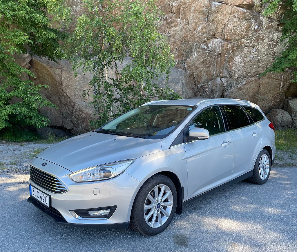 Ford Focus Kombi Titanium 1.0T EcoBoost 125hp -Man