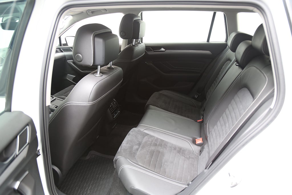 Volkswagen Passat Sportscombi GTE Plug-in 218hk DSG Motorv Extraljusramp 2021