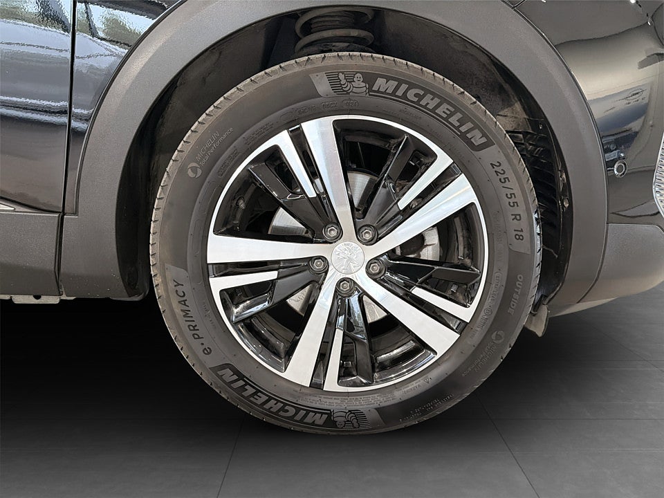 Bild på Peugeot 5008 GT 1.2 PT 130hk Aut 7-SITS B-KAMERA CARPLAY