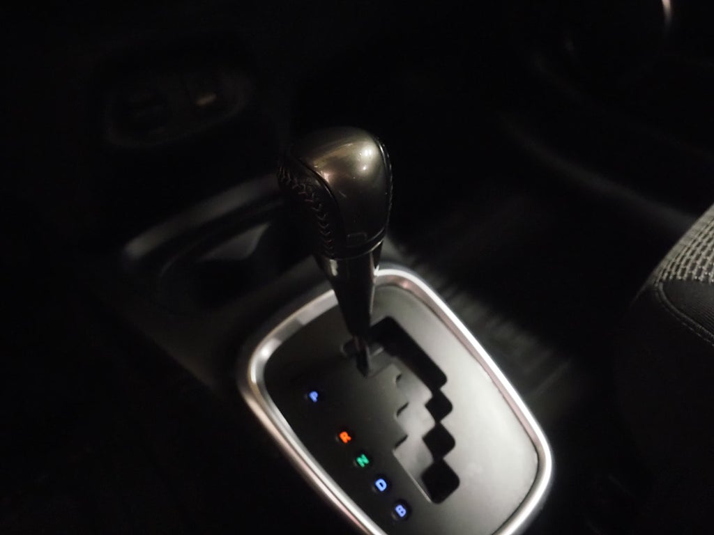 Toyota Yaris Hybrid e-CVT Edition Feel Backkamera Låga mil 2016