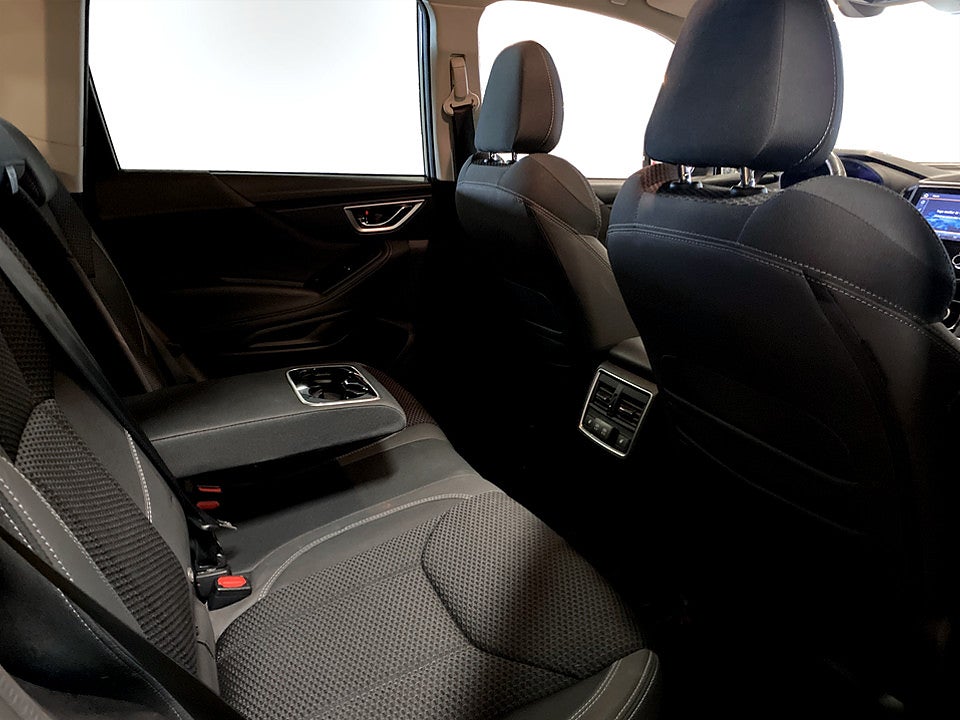 Bild på Subaru Forester Active e-Boxer 150hk Aut 4WD B-KAMERA CARPLAY