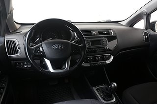 Halvkombi Kia Rio 9 av 17