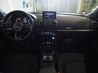 Halvkombi Audi A3 13 av 20