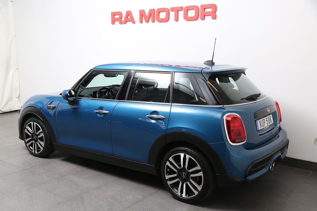 MINI Cooper S Experience 178hk Aut 5-dörrars Navi CarPlay Kamera 2024