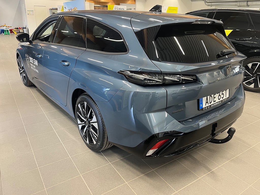 Peugeot 308 SW Hybrid 145 1.2  145 e-DCS  Allure thumbnail