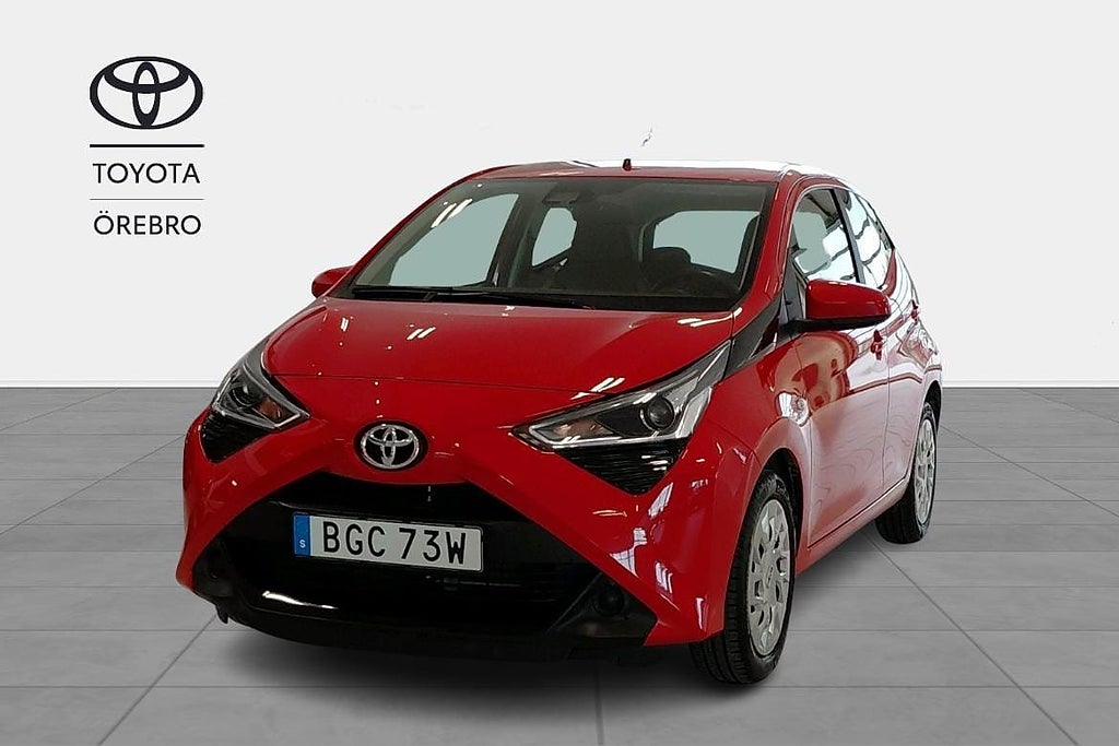 Toyota Aygo 1.0 x-Play V-hjul