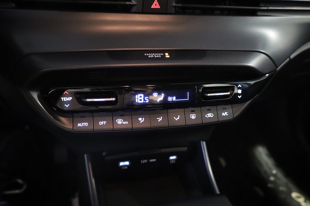 Hyundai i20 1.0 T-GDI DCT Essential Kamera Rattvärme CarPlay 2026
