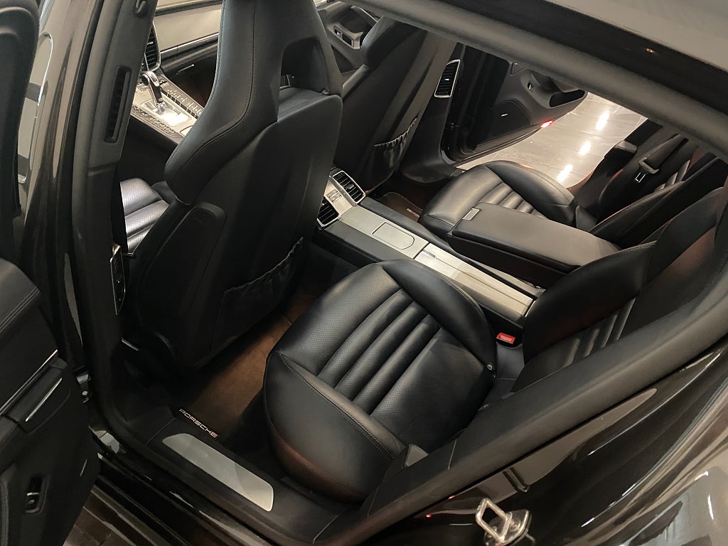 Porsche Panamera 2012 - miniatyr 11