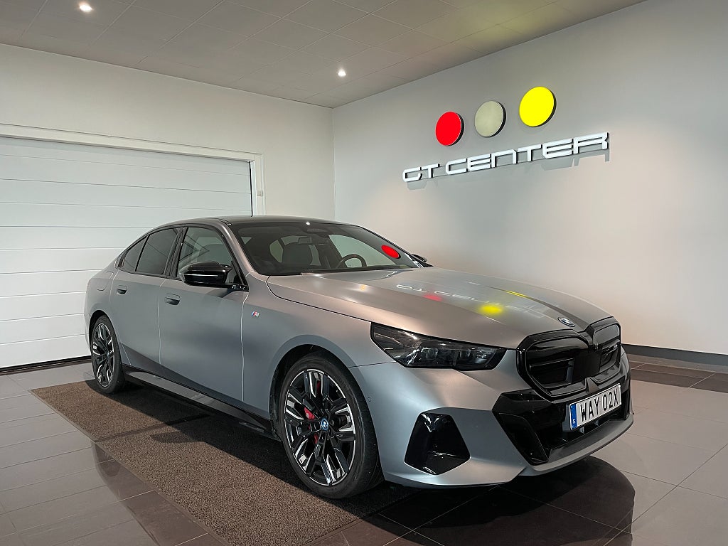 BMW i5 M60 xDrive Sedan Momsbil MSportPro Se spec!!