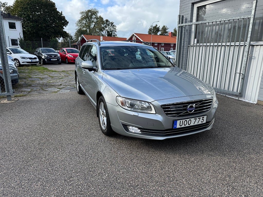 Volvo V70 D4 200HK POLESTAR AUTOMAT / DRAG / VÄRMARE 