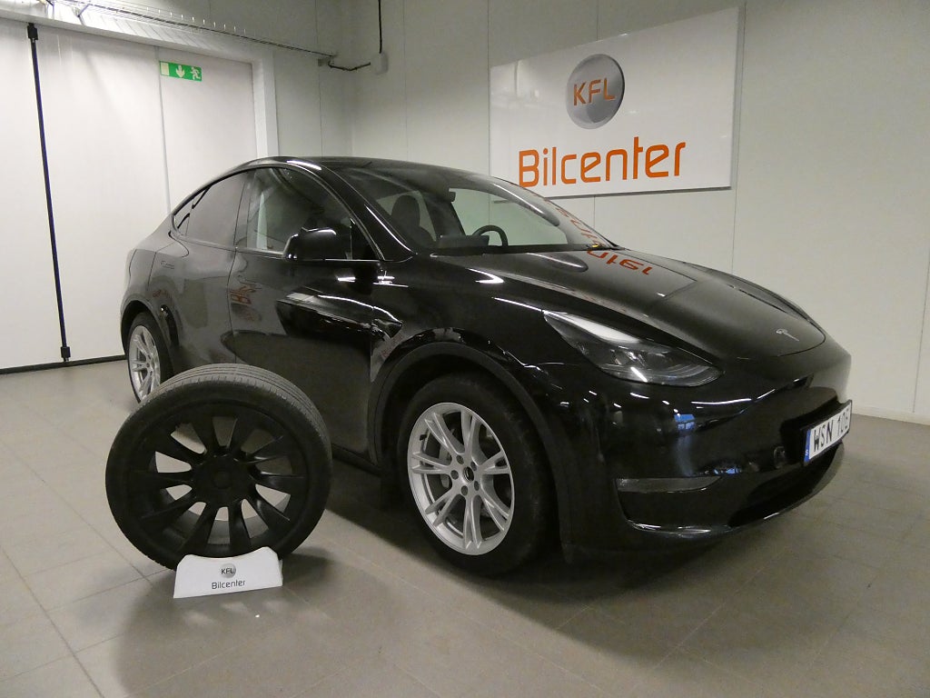 Tesla Model Y Long Range AWD *KFL 10år 2,99%* Pano-SoV