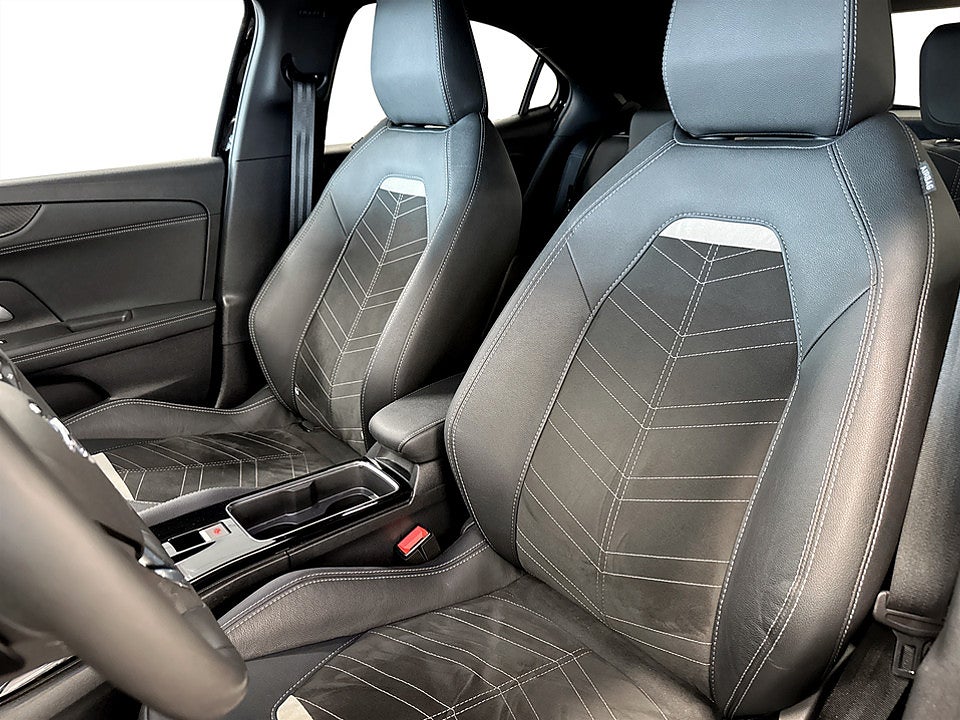 Bild på Opel Mokka Ultimate 1.2 Turbo 130hk Aut B-KAMERA CARPLAY