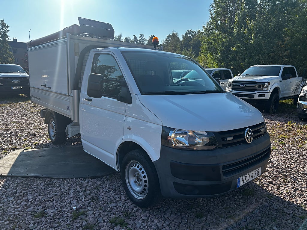 Volkswagen Transporter Chassi Cab T28 2.0 | V-inred |(FD Kommun) | Ny besiktad
