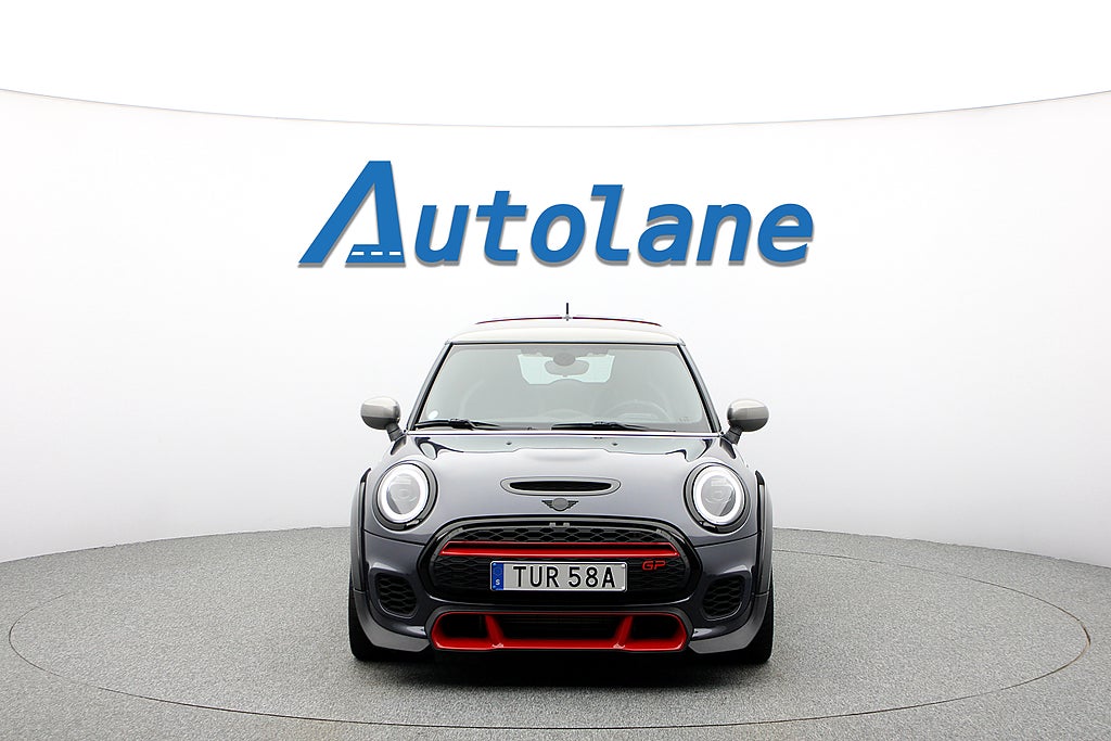 MINI John Cooper Works GP Limiterad Nr. 81/3000 Svensksåld Sommarkamp
