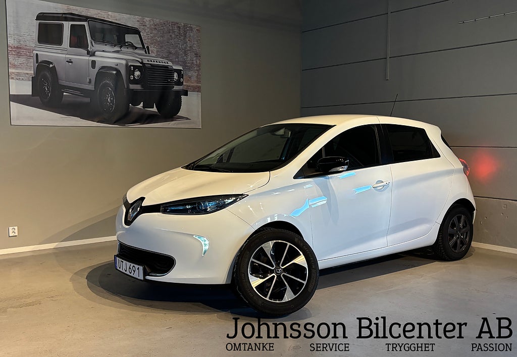 Renault Zoe R90 41 kWh 1 Ägare Nyservad Friköpt batteri Gps P-sens 