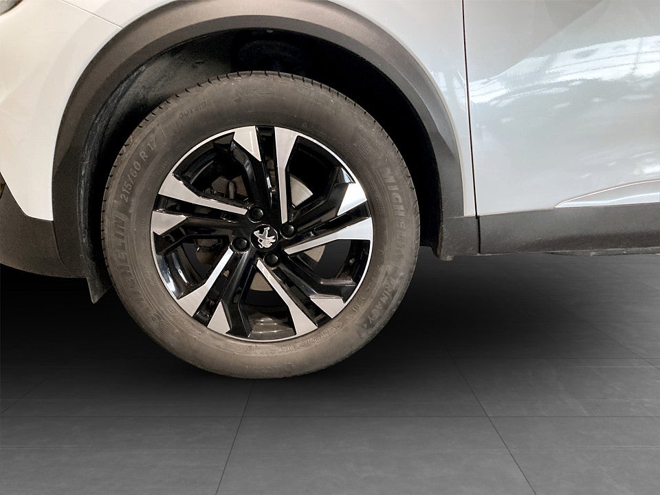 Bild på Peugeot 2008 Allure 1.2 PT 100hk KAMPANJRÄNTA 3,99%