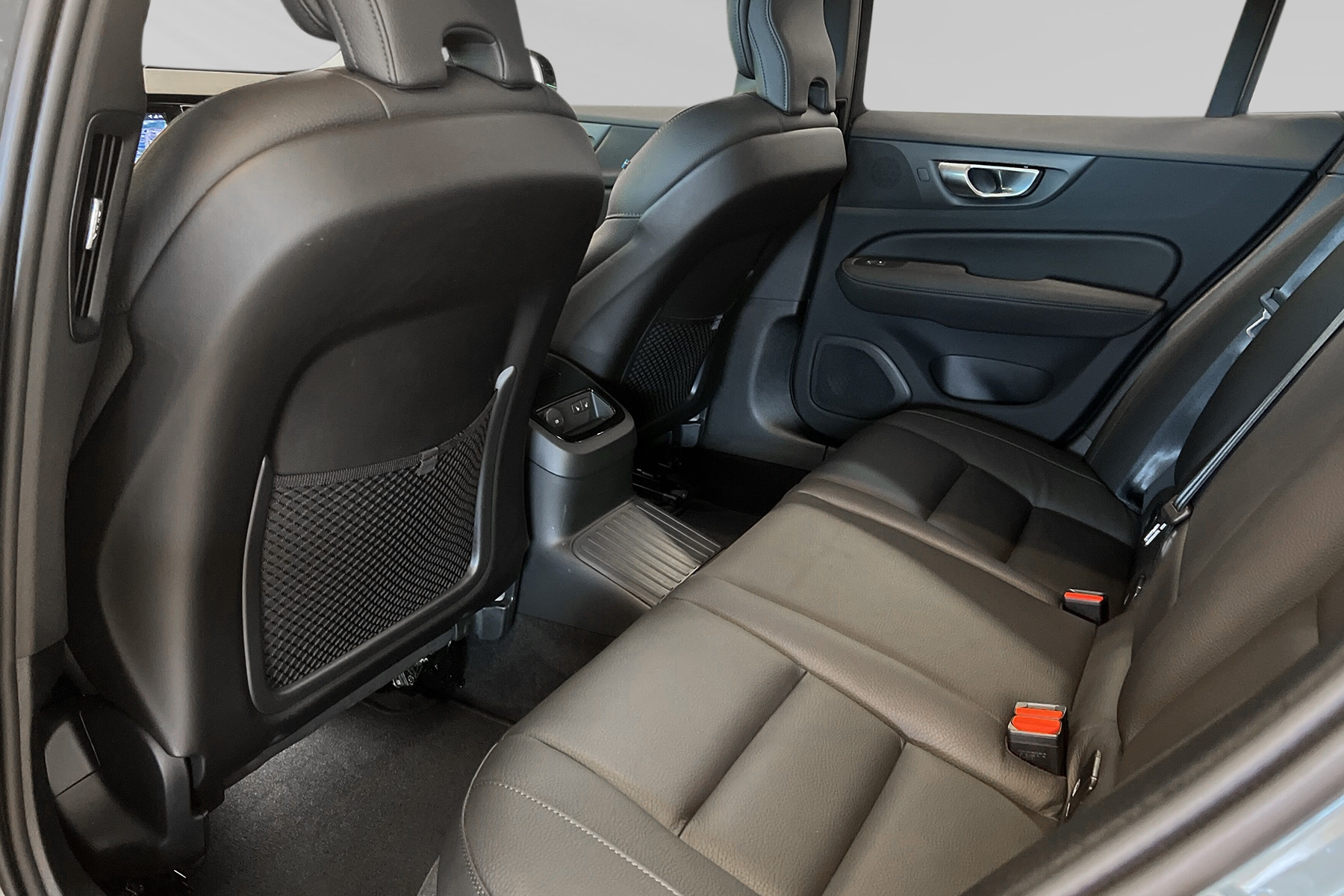 Volvo V60 2026, bild 7/10