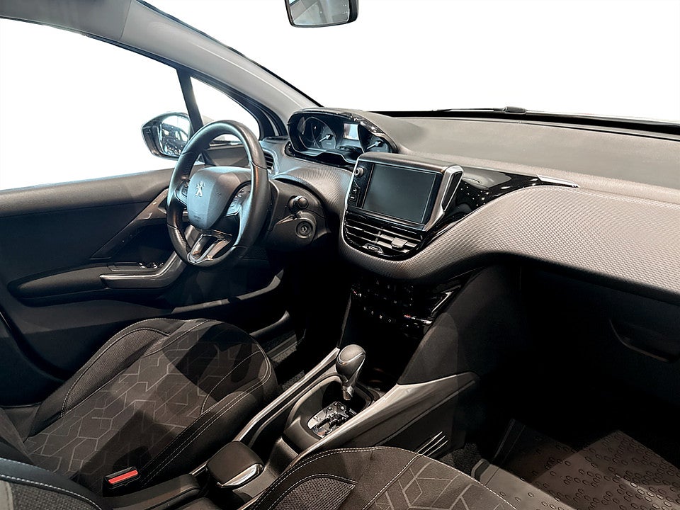 Bild på Peugeot 2008 Active 1.2 PT 110hk Aut - DRAGKROK LED-RAMP