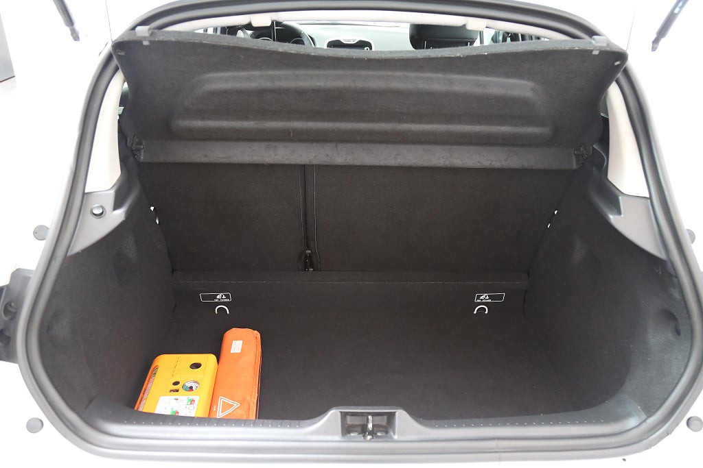 Renault Clio 1,2 75hk Expression 5D | P-Sen | Bluetooth | Nybesikt 2016