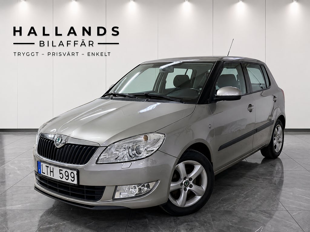 Skoda Fabia 1.2 TSI Elegance / Nyservad / Farthållare / 9000mil