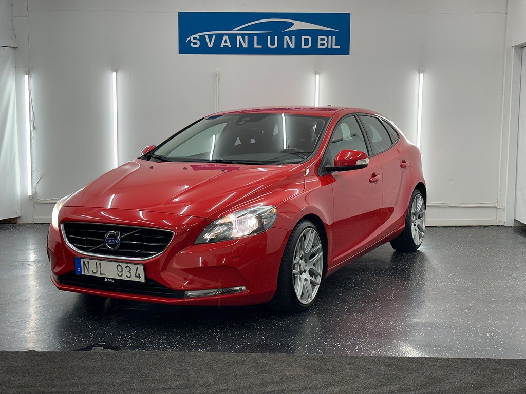 Volvo V40 D2 Powershift Automat Full service historik 18Tum