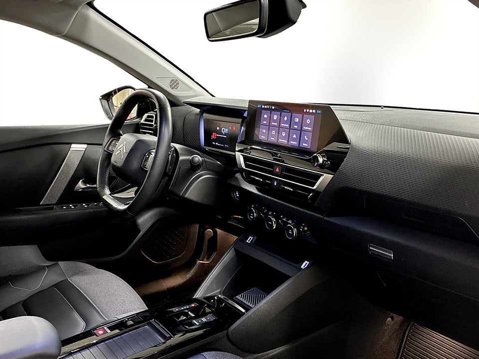 Bild på Citroën C4-X Shine 1.2 PT 130hk Aut B-KAMERA RATTVÄRME