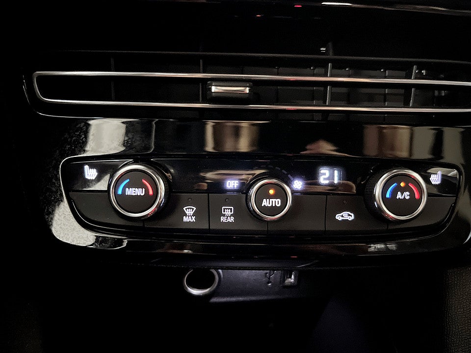 Bild på Opel Mokka-e Ultimate 50kWh 136hk Aut B-KAMERA CARPLAY 