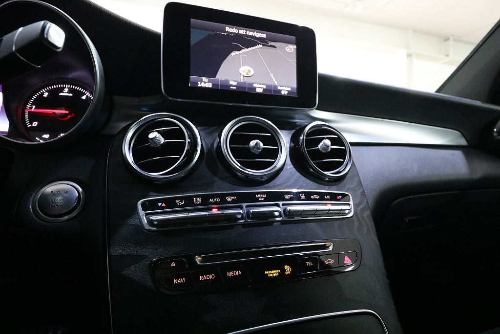 Mercedes-Benz GLC220 d 2017 - miniatyr 11