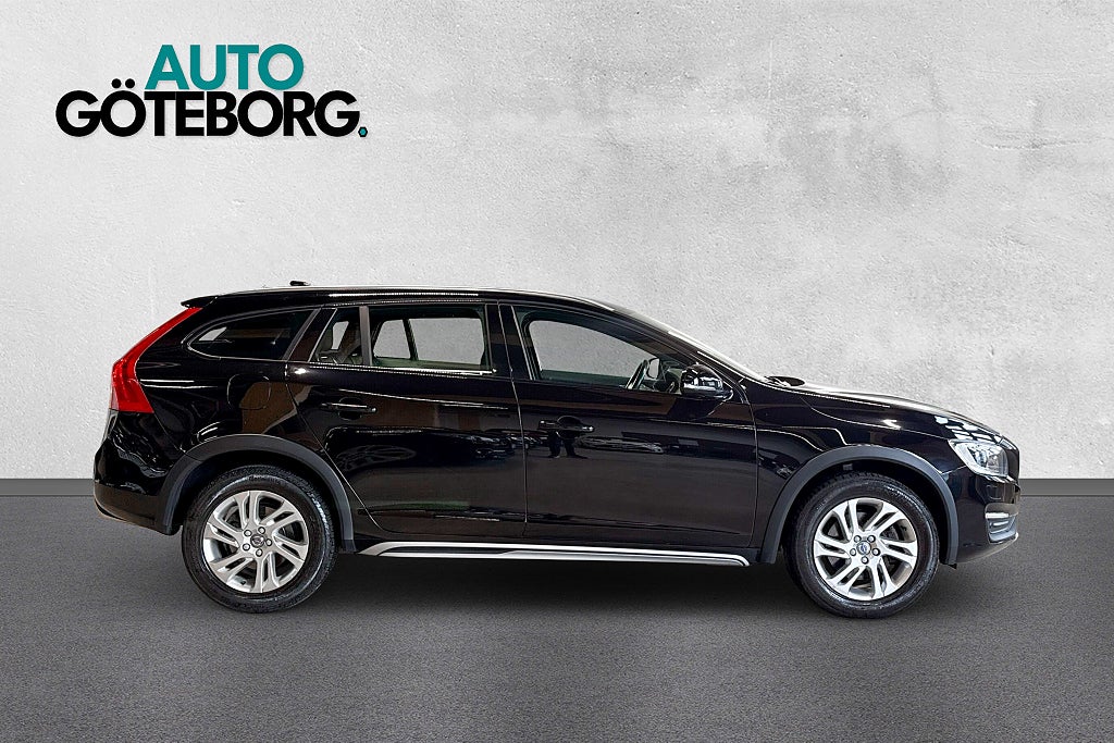 Volvo V60 Cross Country D4 Classic Momentum Kamrem bytt 2-Ägare NYBESIKTIGAD