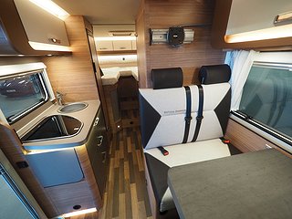 Husbil-halvintegrerad Weinsberg CaraCompact 600 MEG Pepper Edt 9 av 17