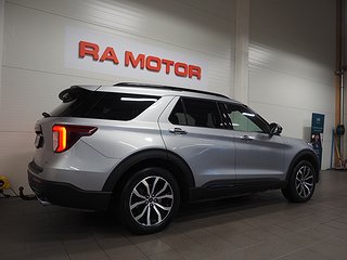 SUV Ford Explorer 5 av 28