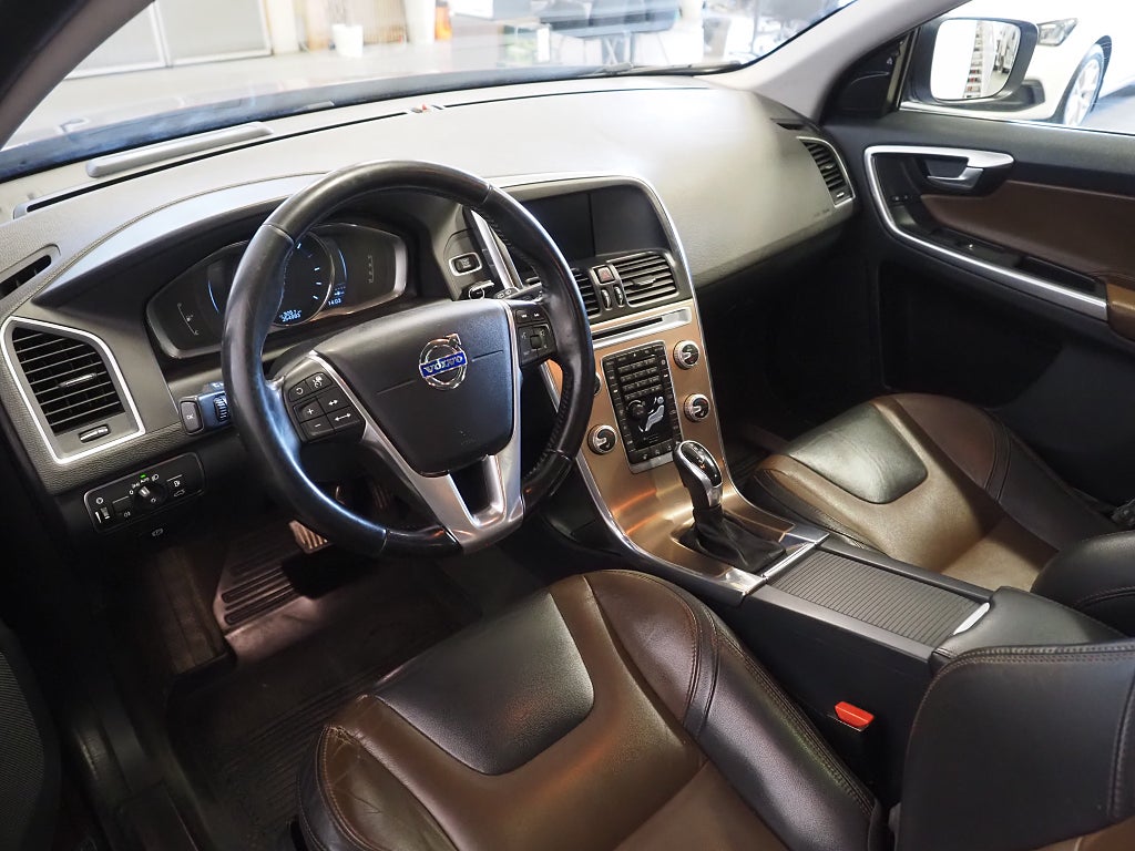 Volvo XC60 D4 Geartronic Summum Business Edt Pro Pano B-Kam Drag 2016