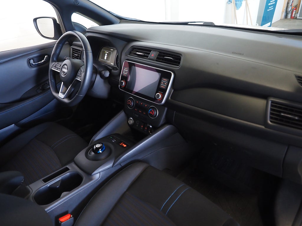 Nissan Leaf 40 kWh 150hk Acenta |Backkamera| Rattvärme | 2022