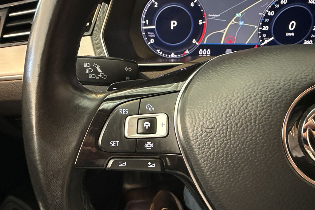 Volkswagen Passat Sportscombi 2.0 TDI 4Motion GT Drag Värmare Kamera V-hj miniatyr 6