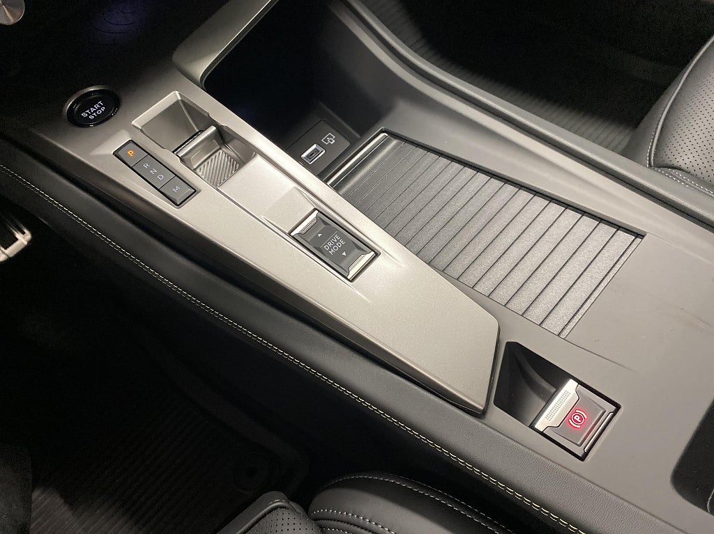 Peugeot 408 Hybrid 145 1.2 PureTech Edition Exclusive  – bild 13