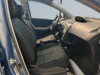 Toyota Yaris 5-dörrar 1.3 VVT-i MultiMode Motorvärmare Kamkedja SoV – bild 10