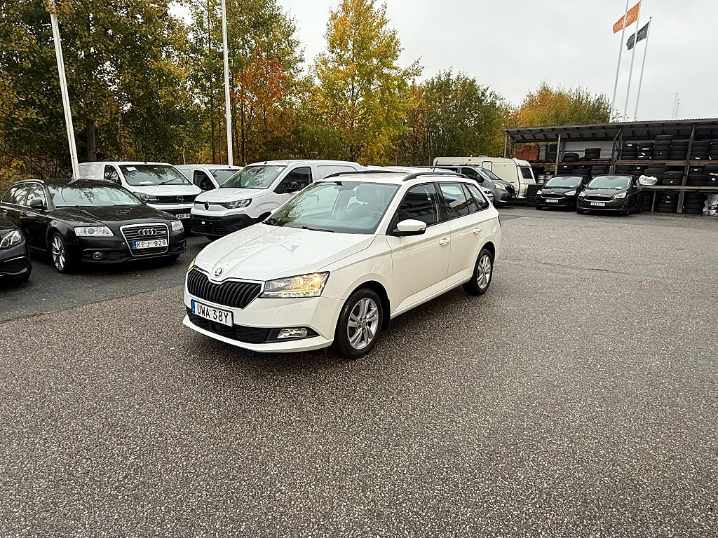 Skoda Fabia KOMBI 1.0 TSI STYLE AUT CARPLAY V-HJUL EU6