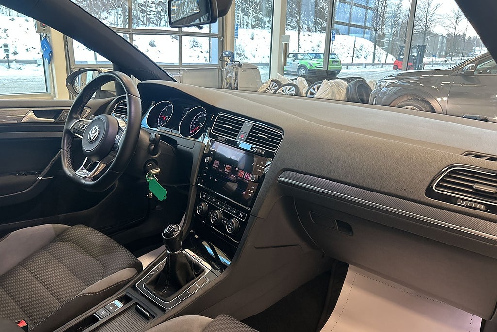 Volkswagen Golf Sportscombi 2.0 TDI 4Motion R-Line Kamera/Drag/(SÅLD)