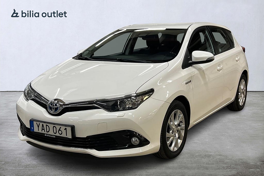 Toyota Auris Hybrid e-CVT Active 136hk Backkamera