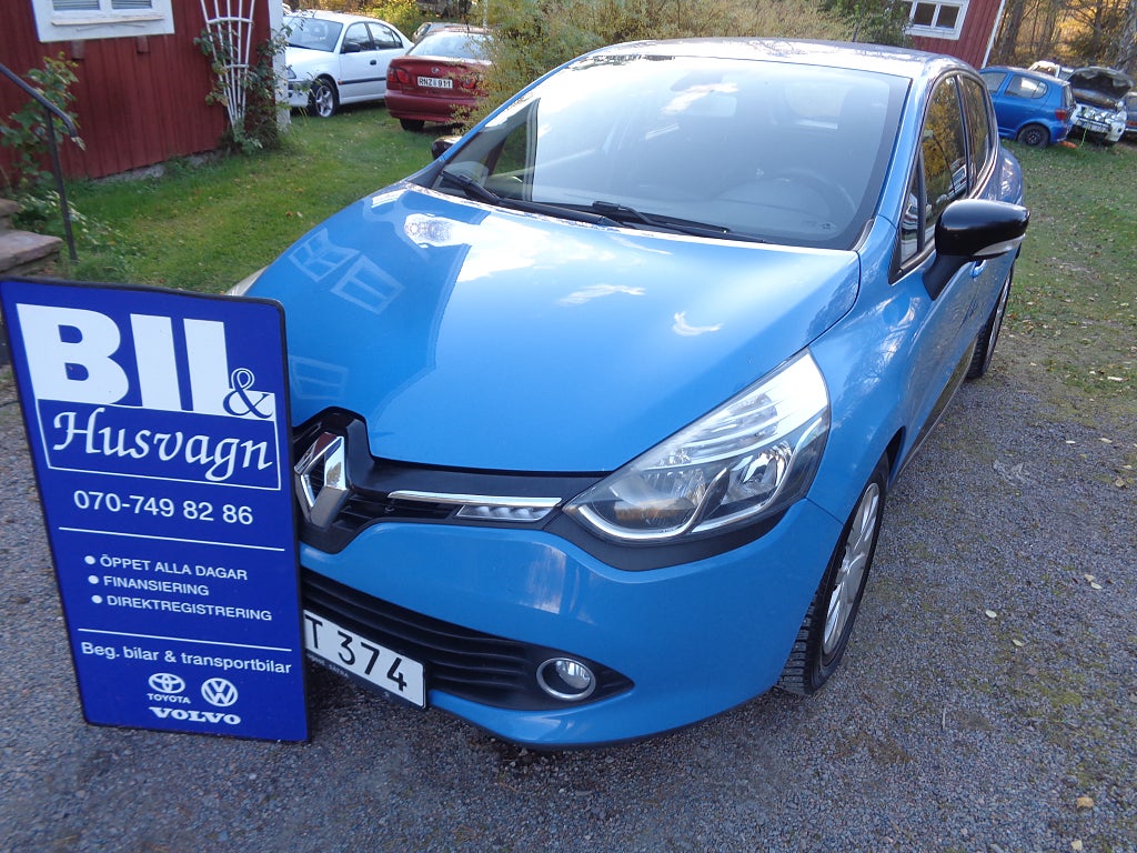 Renault Clio NYBES U.A./NYSERVAD/ÅRSSK. 360;-