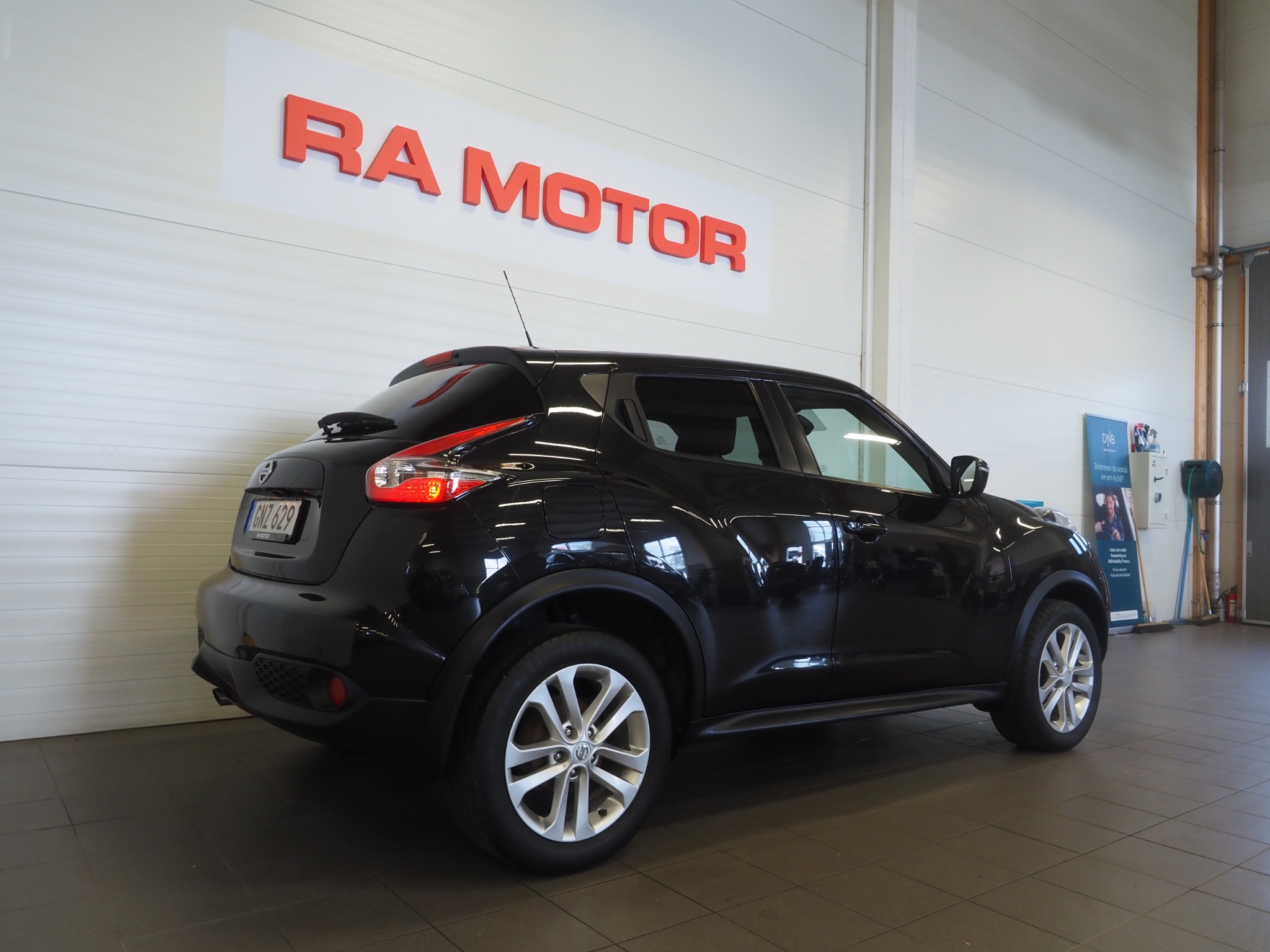 Nissan Juke 1.2 DIG-T 115hk N-Connecta 2017, bild 5/46