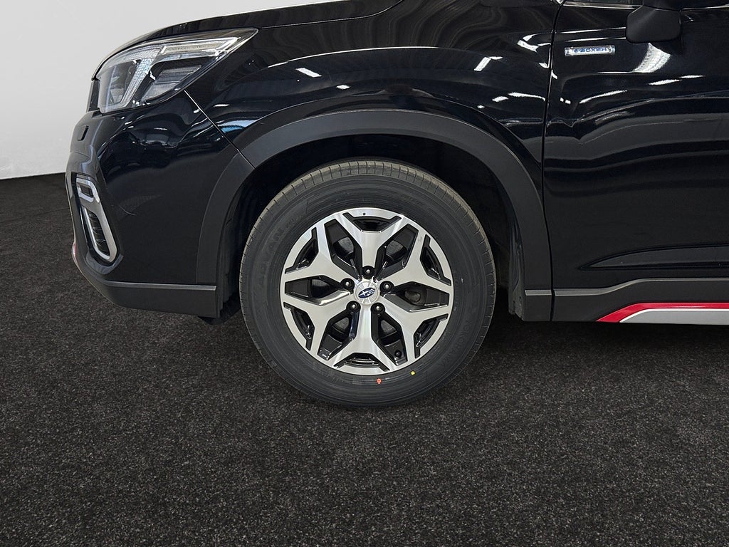 Subaru Forester e-Boxer XFuel Aut 4WD Ridge Navi Dragkrok bild 3