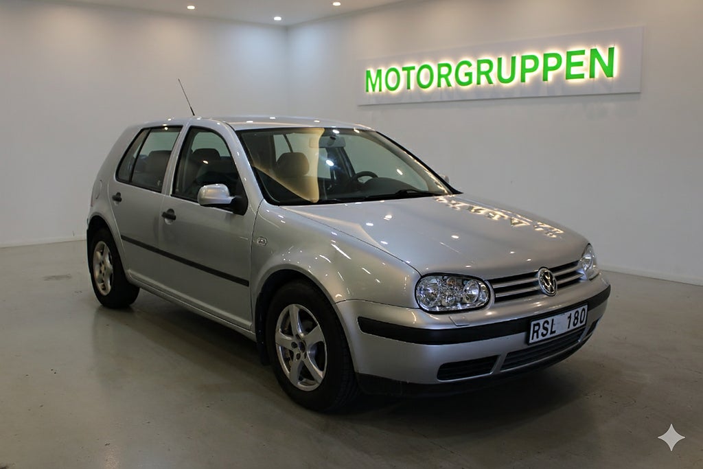 Volkswagen Golf 5-dörrar 1.6 Comfortline Automat Ny Kamrem