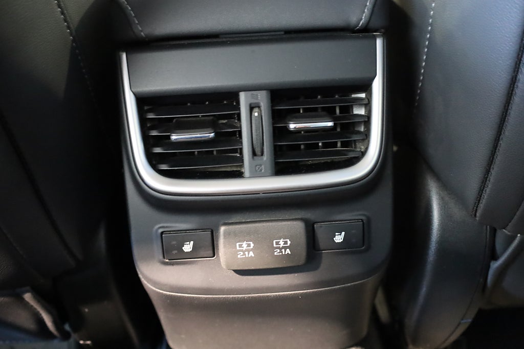 Subaru Outback 2,5i 169hk 4WD XFuel Limited AWD Aut Skinn Drag Värmare 2023
