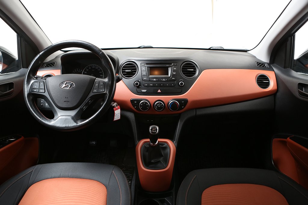 Hyundai i10 1,0 67hk ComfortPlus 1ägare Nyservad + Nybesik 2015