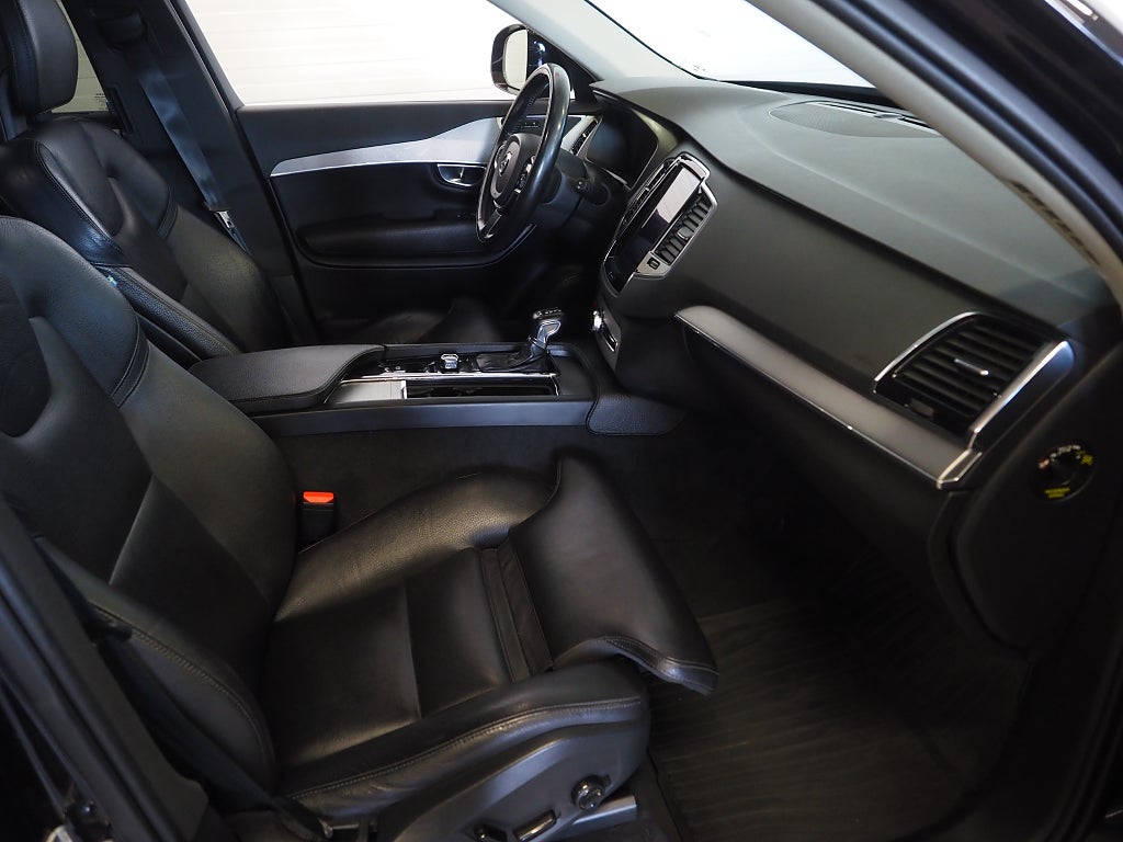 Volvo XC90 7-sits D5 AWD 235hk Geartronic Inscription Kamera Drag