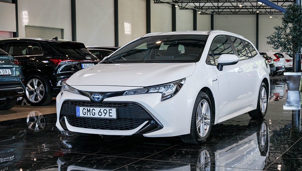 Toyota Corolla Touring Sports Hybrid e-CVT Active Kamera 122hk