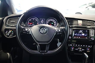 Halvkombi Volkswagen Golf 17 av 28
