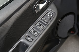 Halvkombi Renault Clio 10 av 23
